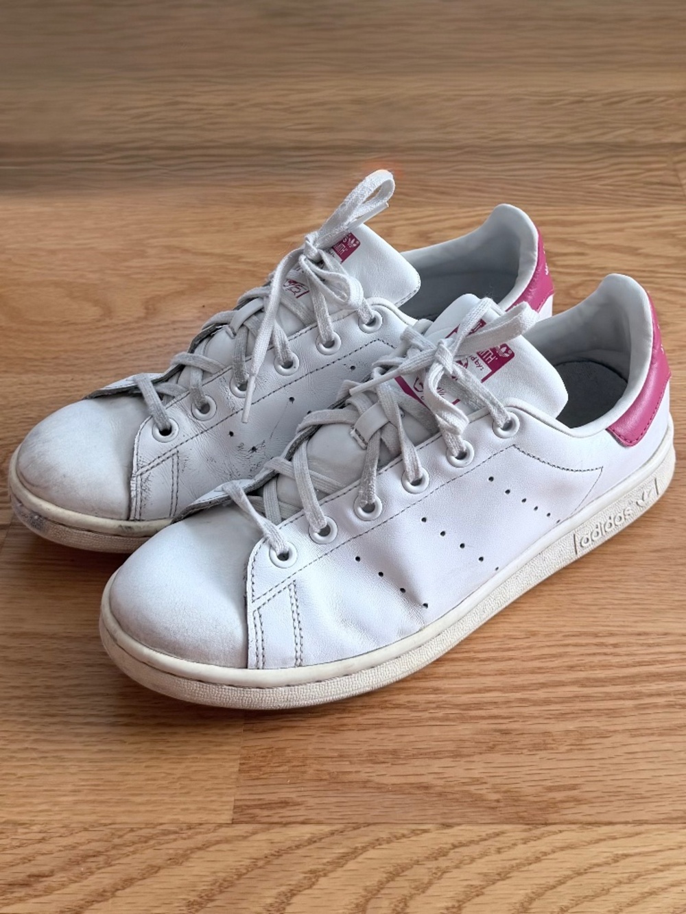 adidas Originals Stan Smith Iconic Sneakers (6.5)